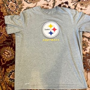 Mens Nike Steelers short sleeve shirt. 3XL.